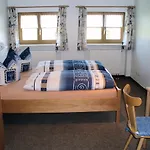 Hubertushaus Guest house 3*