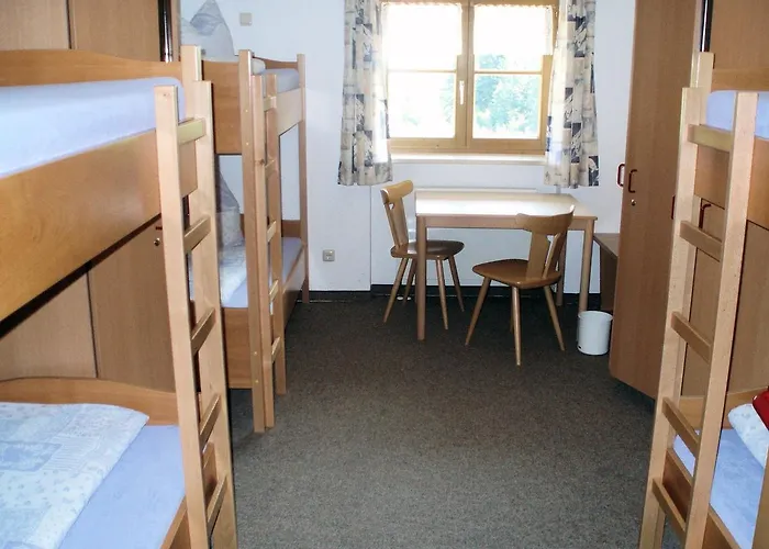Hubertushaus 招待所 3*